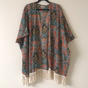 Tobi short sleeved printed kimono size XS